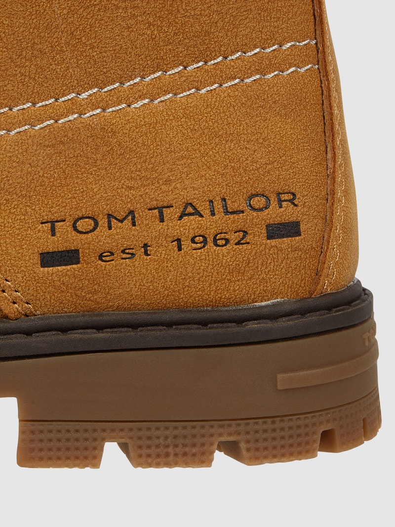 Boots in Leder-Optik mit Teddyfutter in camel