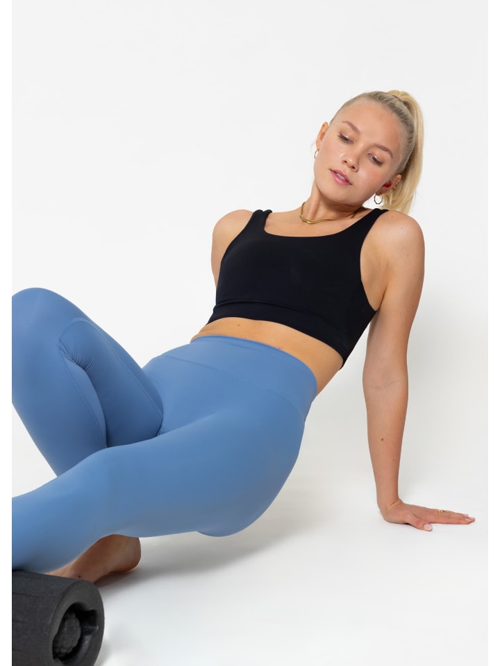 SASSYCLASSY Sport BH mit breiten Trägern und Rückenausschnitt in Schwarz günstig kaufen
