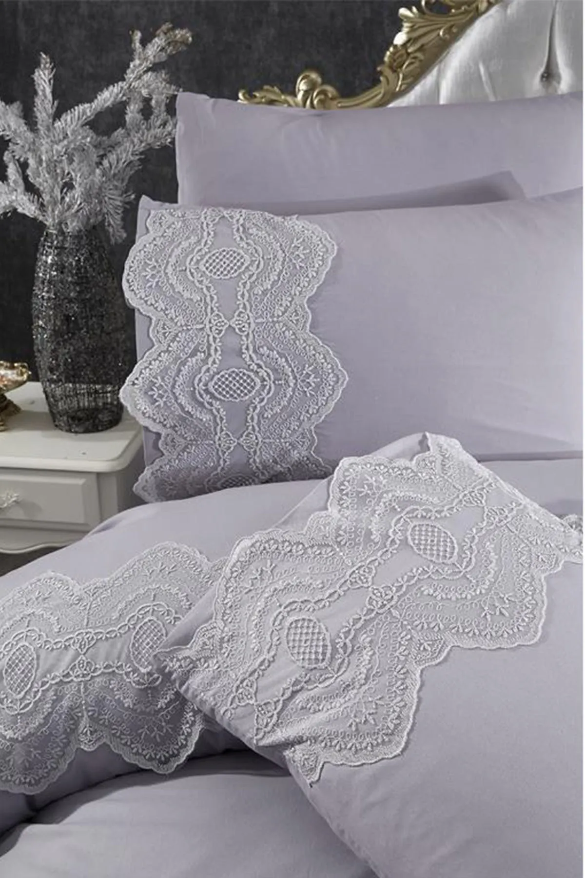 Çeyiz Diyarı  Bettwäsche-Set „Eslem Dowry“ aus französischer Spitze, Grau