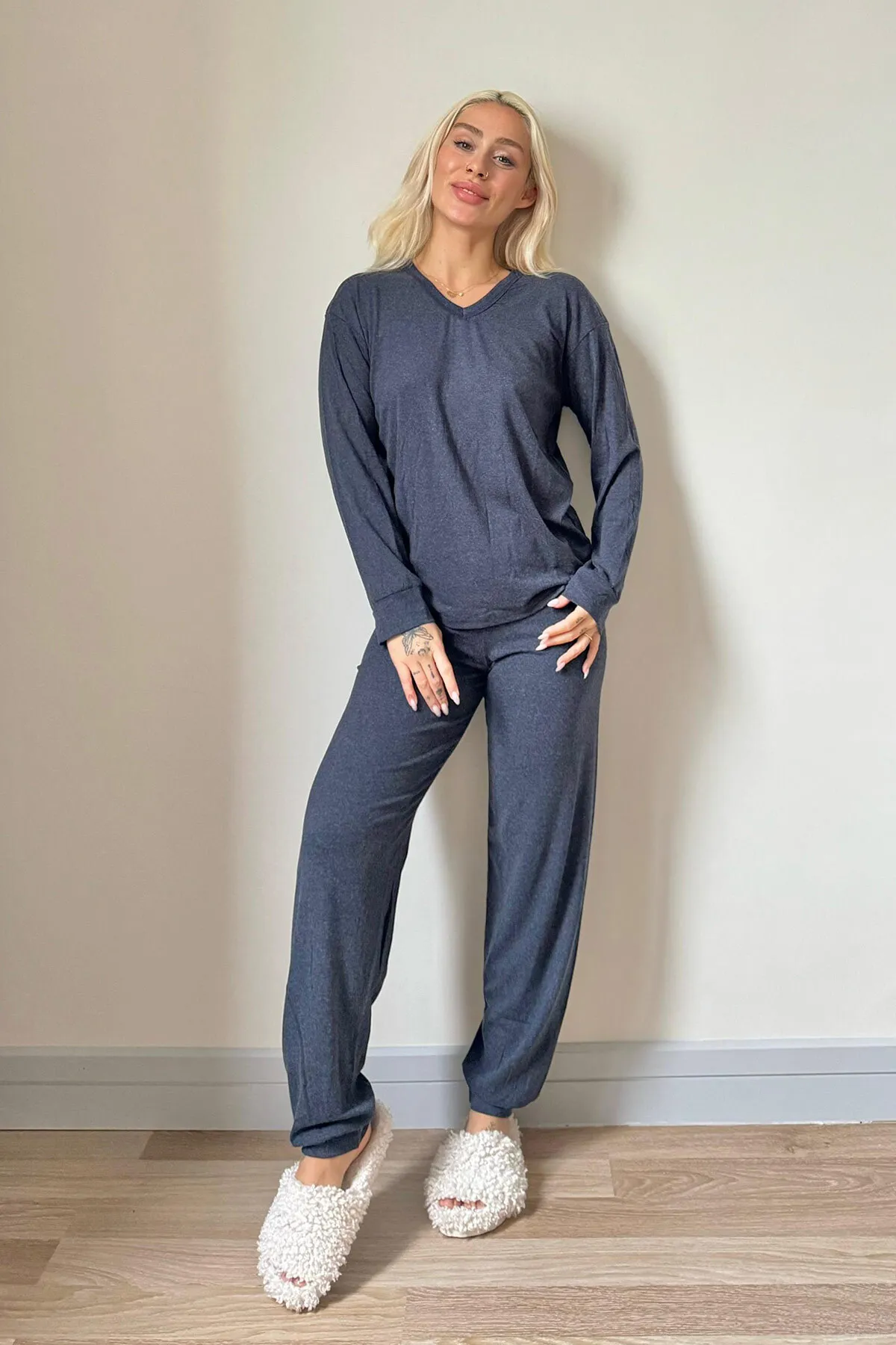Pijamaevi  Marineblaues, langärmliges Bambus-Pyjama-Set für Damen