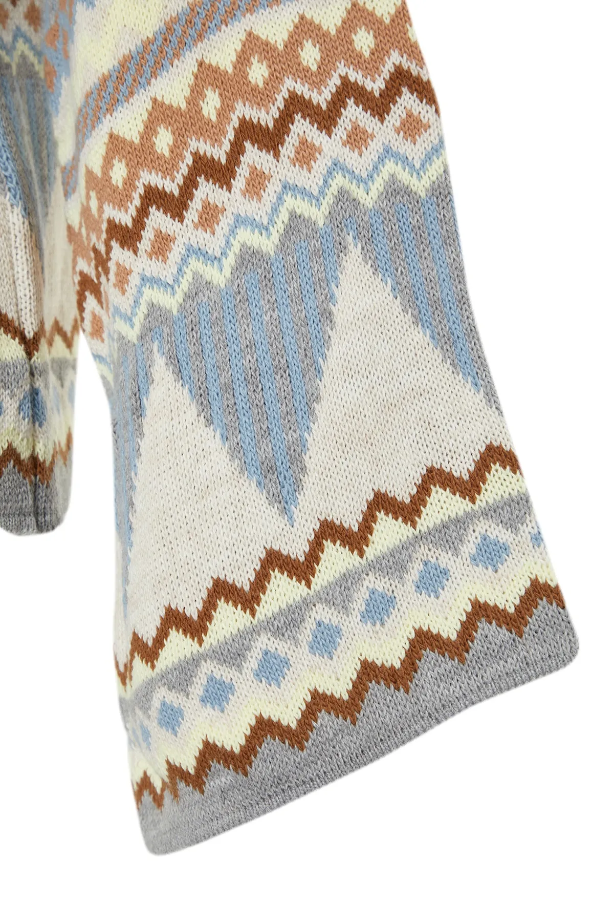 Trendyol Collection  Grauer Strickpullover mit Rundhalsausschnitt und weiter Passform TWOAW21KZ0941