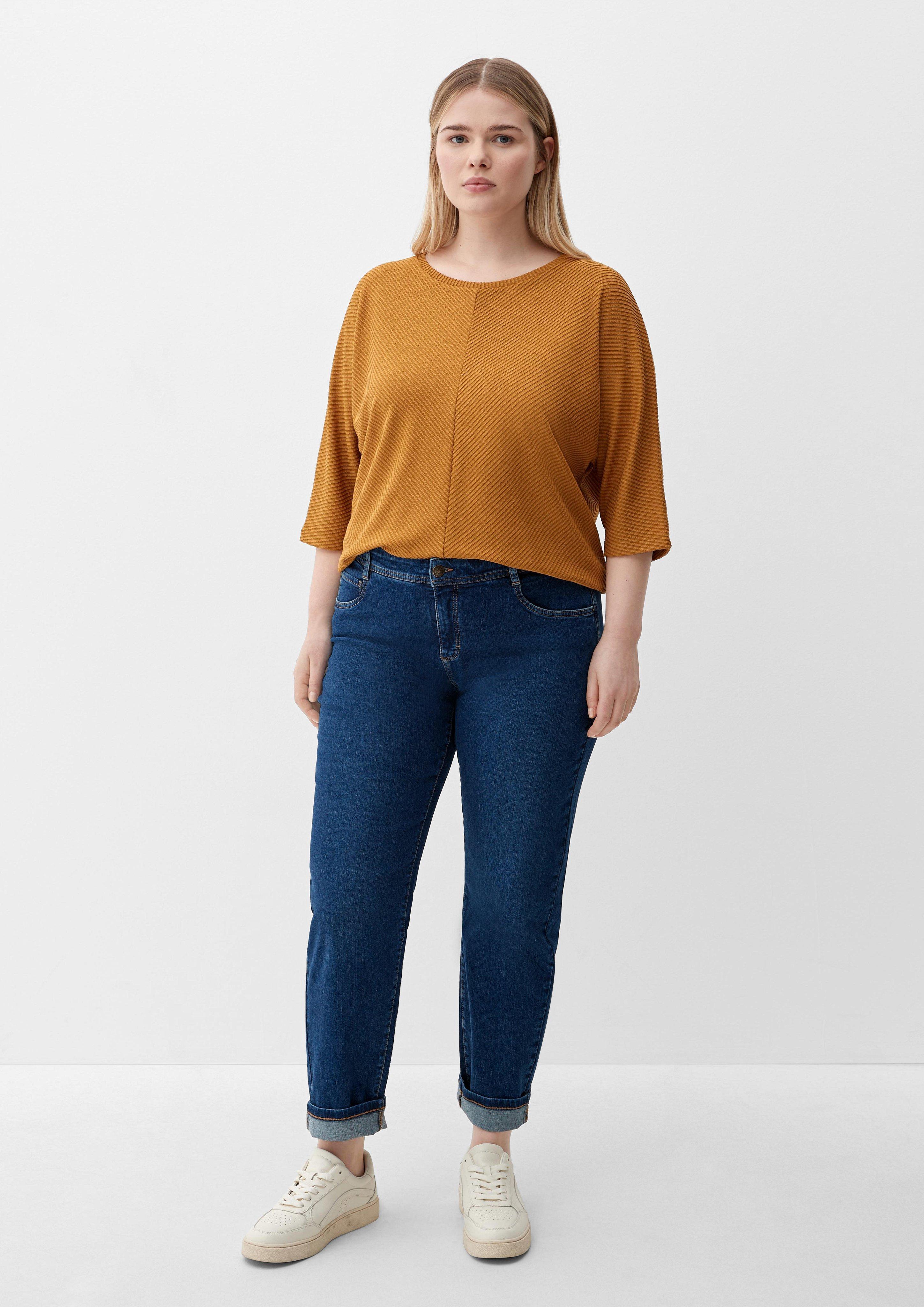 Jeans / Curvy Fit / Mid Rise / Straight Leg  2132018-57Z5
