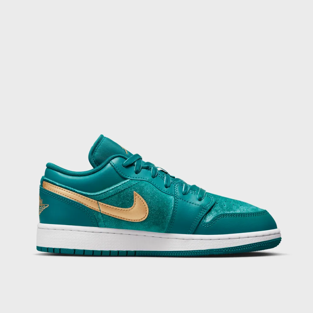 NIKE JORDAN 1 Low SE GS Velvet FB9896-300 / grün