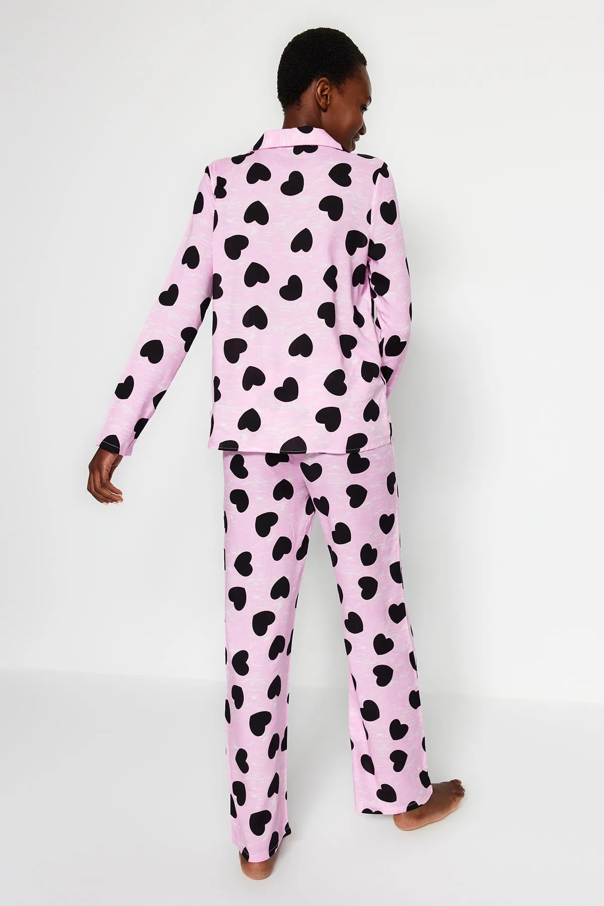 Trendyol Collection  Rosa Herz-Viskose-Hemd-Hose-Web-Pyjama-Set THMAW21PT0936
