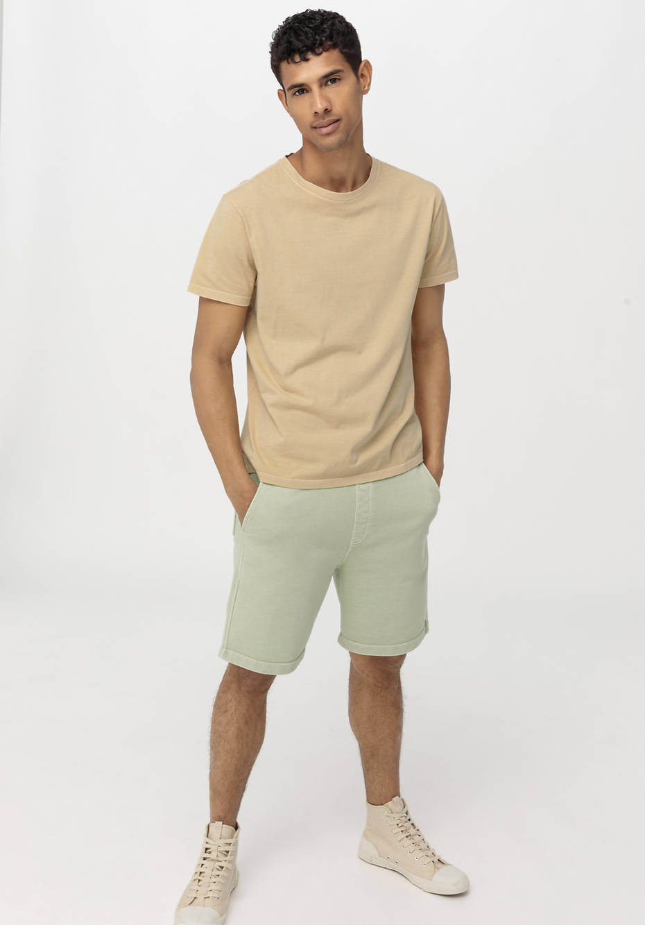Sweatshorts mineralgefärbt aus reiner Bio-Baumwolle