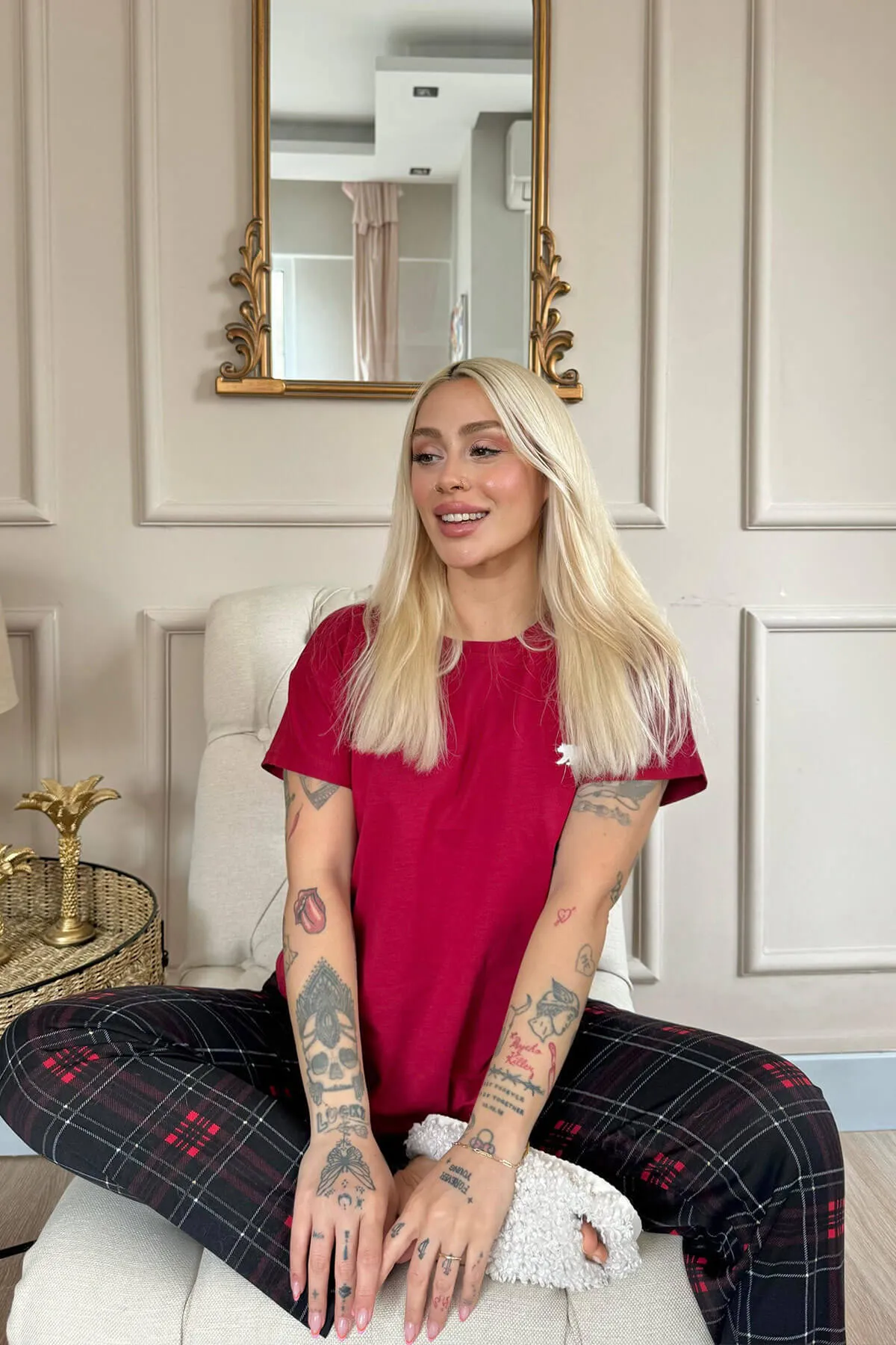 Pijamaevi  Kurzarm-Pyjama „Dear Family“ mit bordeauxrotem Bärenmotiv – Damen-Set