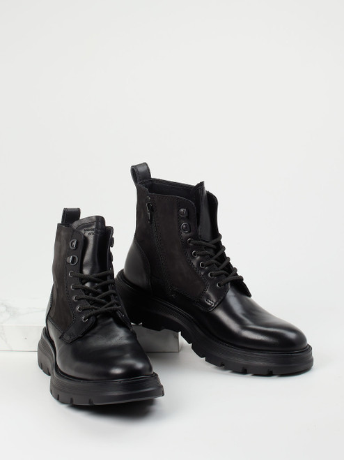 Boots-47010090699 Konstantin Starke