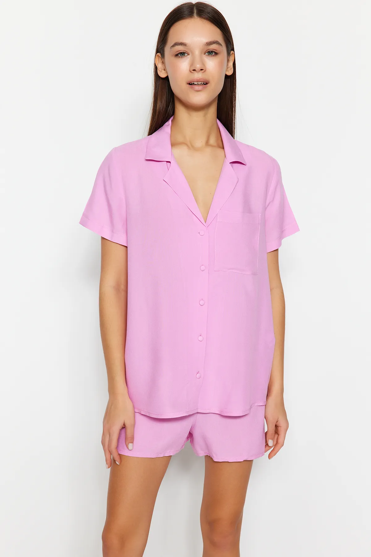 Trendyol Collection  Hellrosa Viskose-Hemd-Shorts-Web-Pyjama-Set THMSS19PT0004