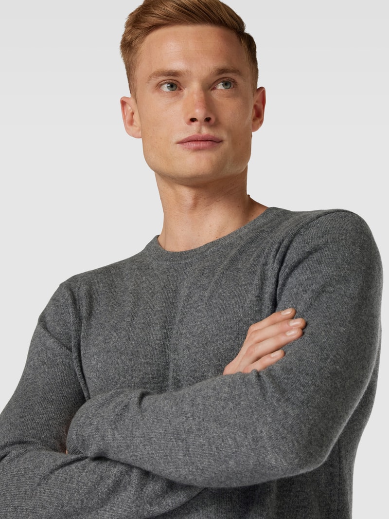 Strickpullover aus Kaschmir mit Rundhalsausschnitt Modell 'mordy' in mittelgrau meliert