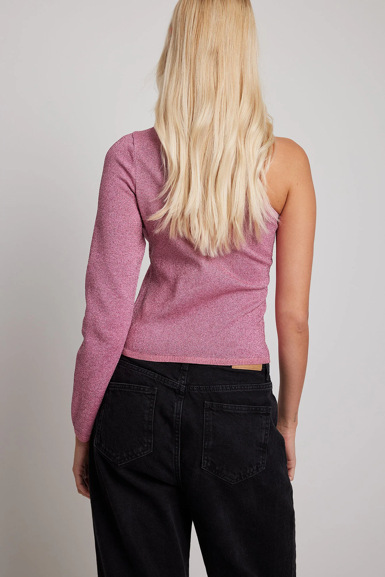 One-Shoulder-Top aus Glitzerstrick