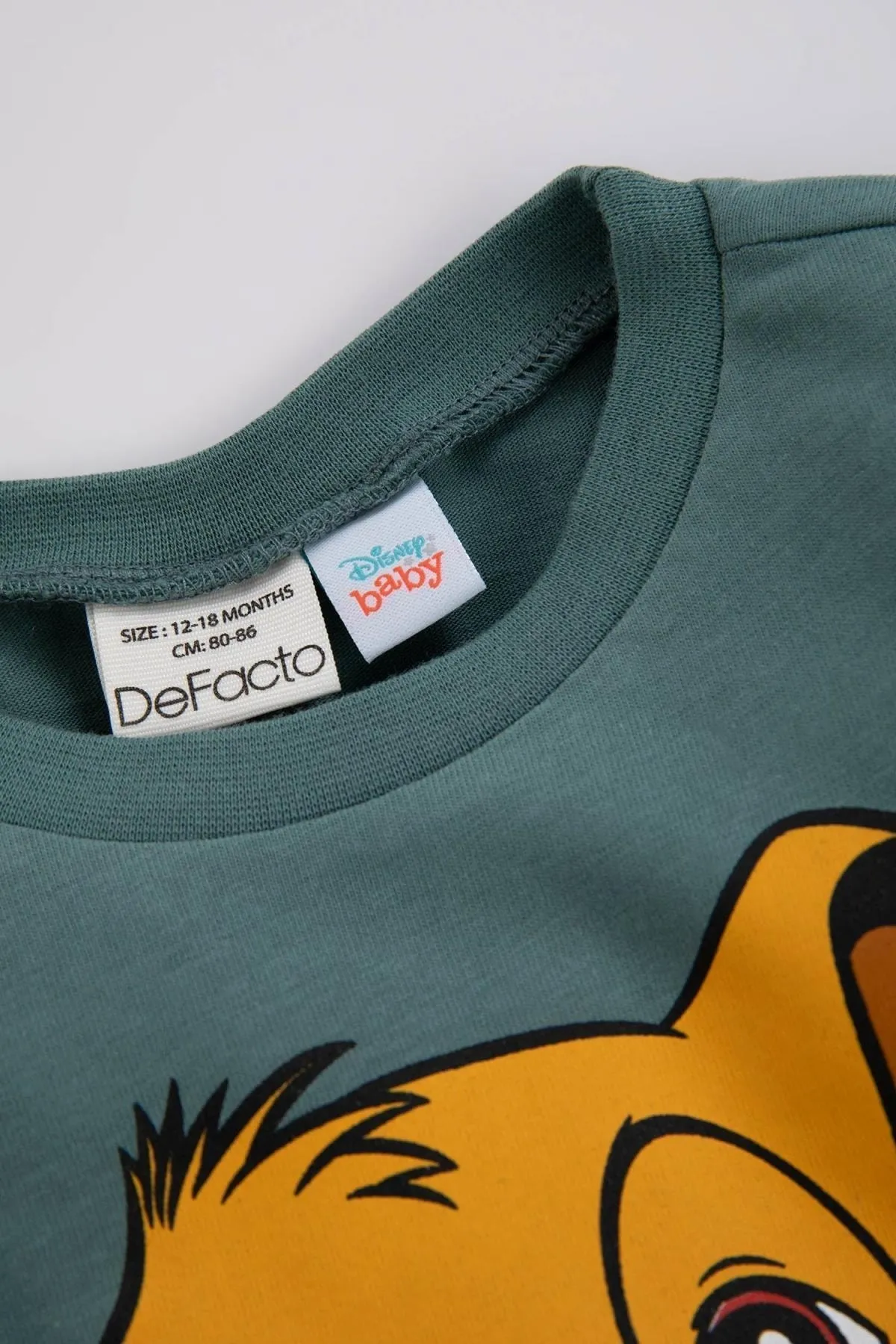 DeFacto  Disney-Löwenkönig-Langarm-T-Shirt mit Rundhalsausschnitt aus gekämmter Baumwolle für Babys (Jungen).