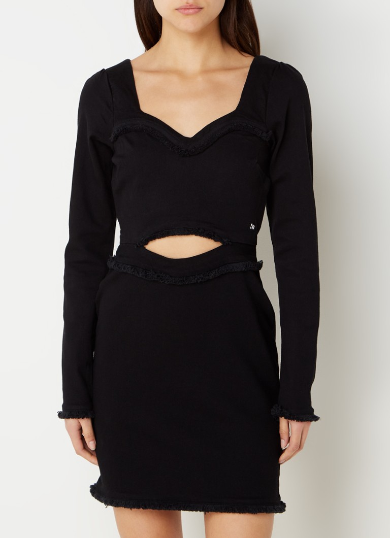 Rochie scurtă Nikkie Bixby cu detalii ajurate