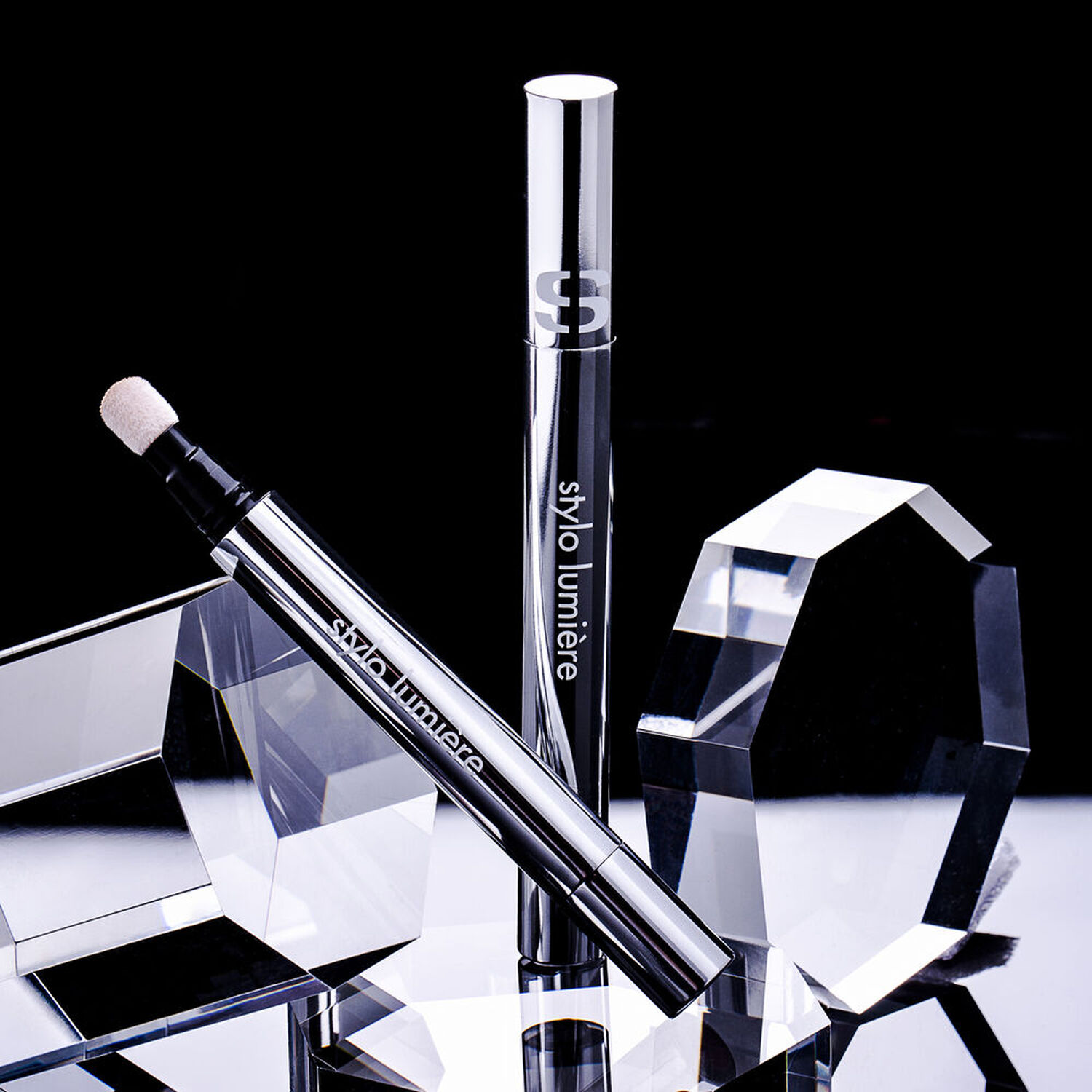 Sisley Stylo Lumière Radiance booster highlighter pen