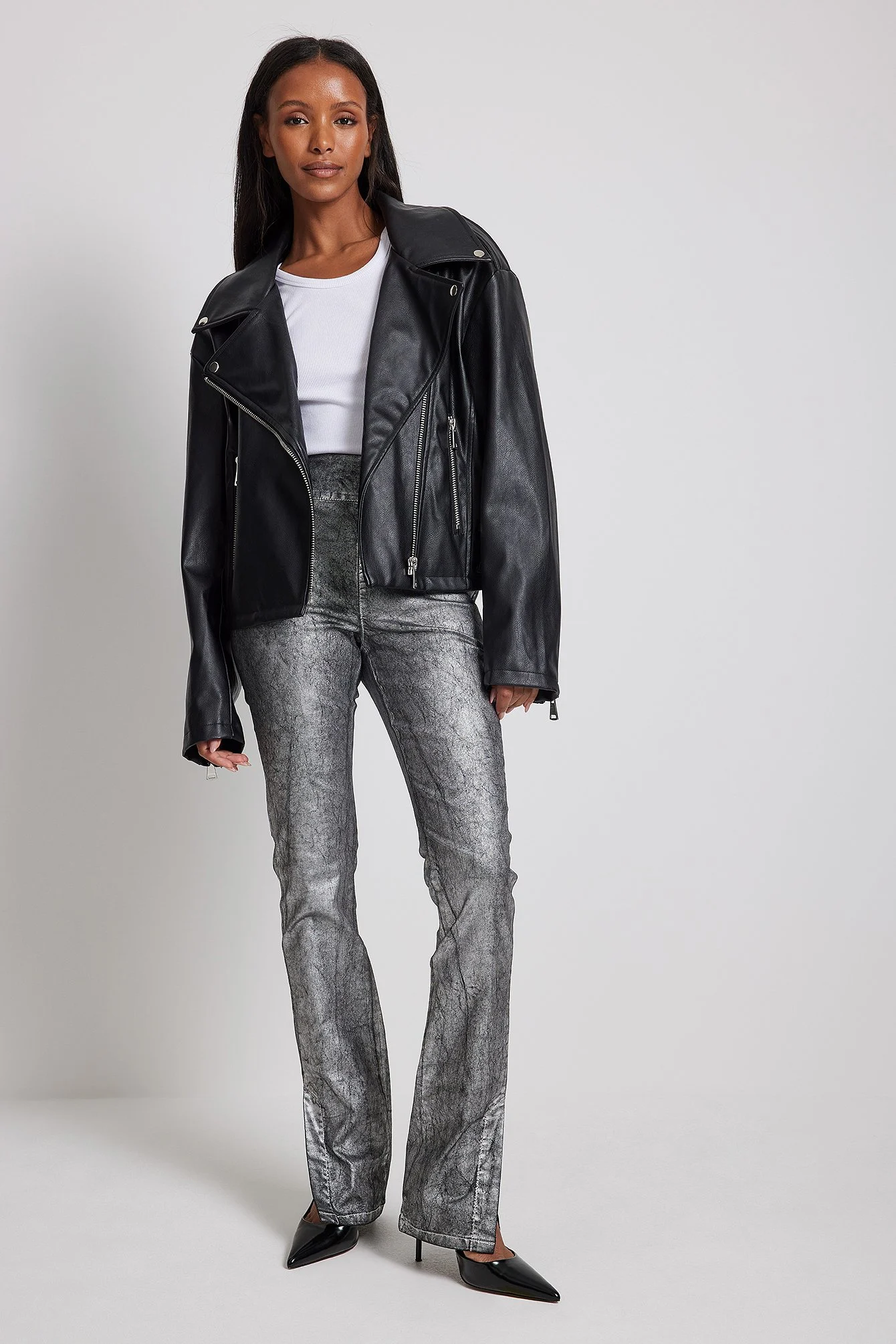 Slim-Fit-Jeans mit Schlitz