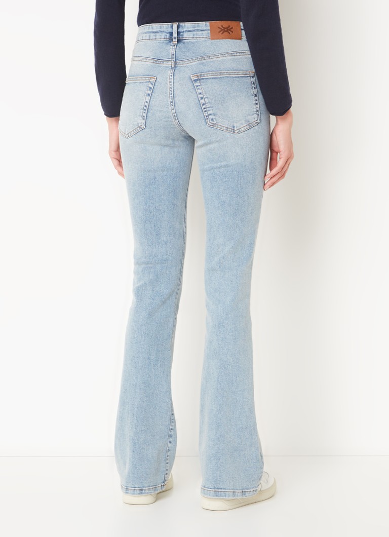 Jeans Benetton a vita alta e gamba svasata con finitura slavata