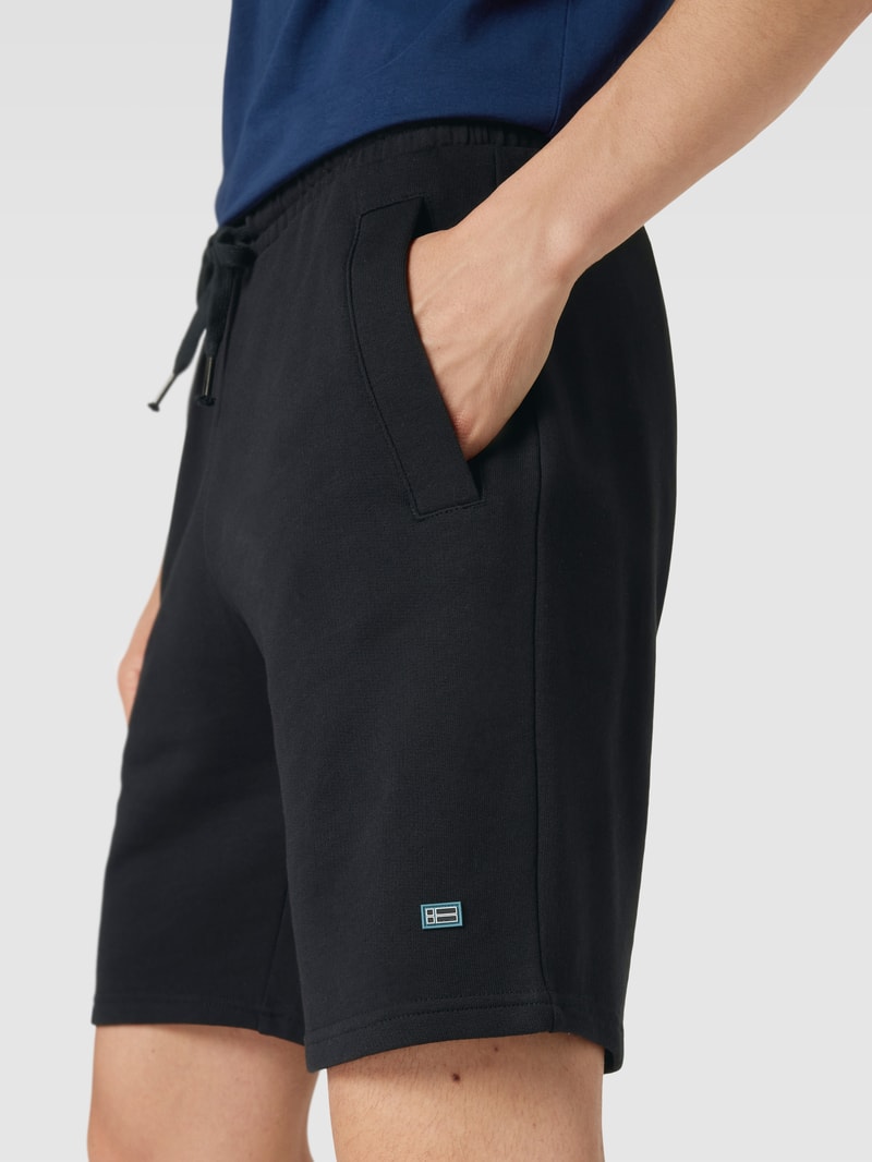 Sweatshorts aus Baumwolle mit Label-Detail in schwarz