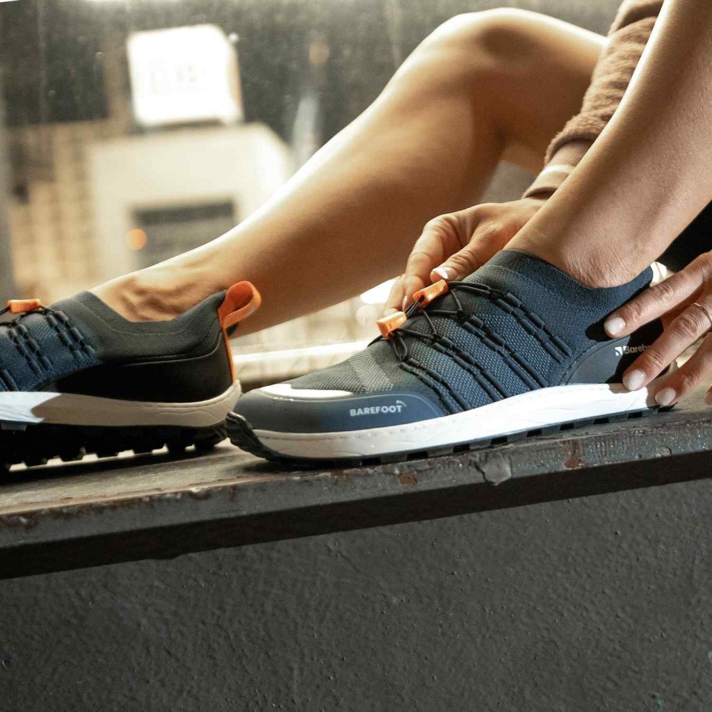 Be Lenka Barebarics Voyager Dark Blue & White Barfuß-Sneakers