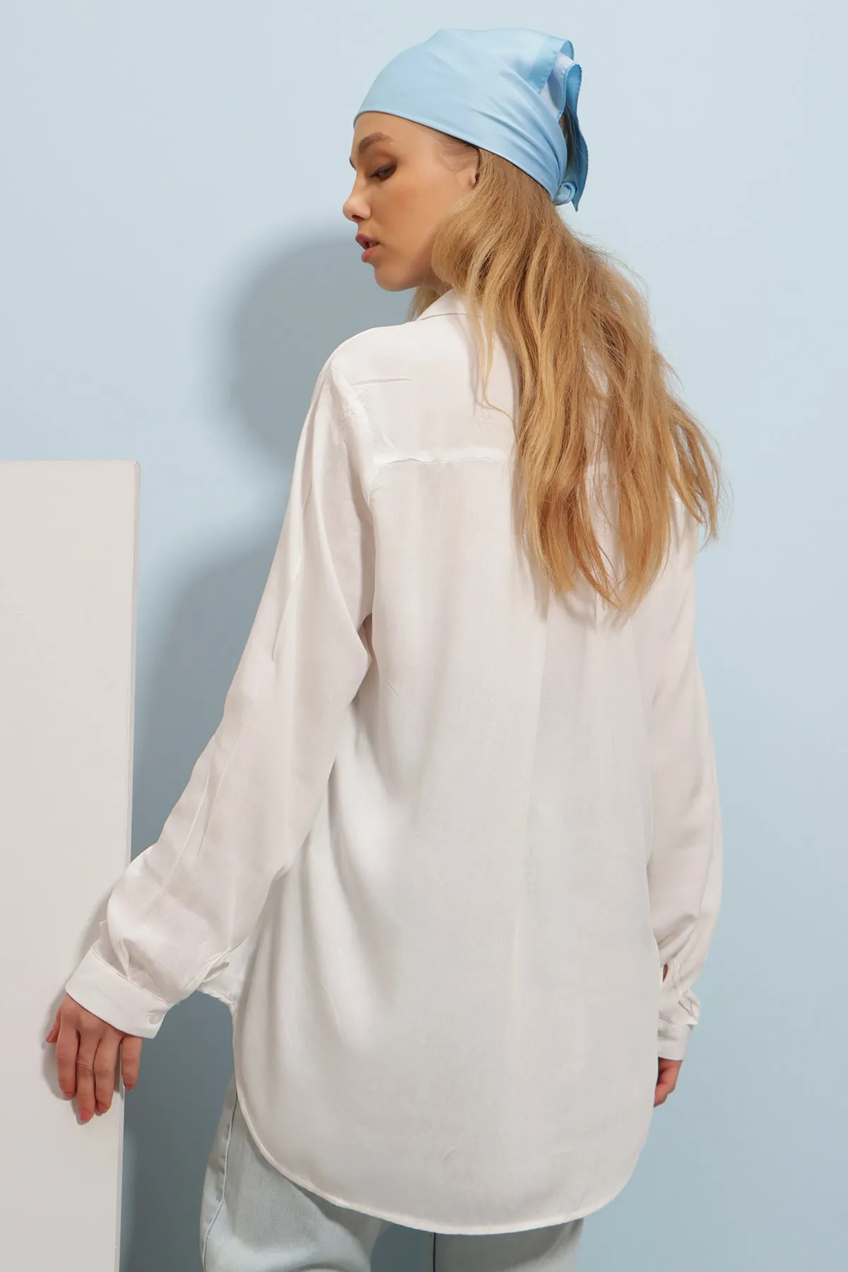 Trend Alaçatı Stili  Weißes Basic-Webhemd für Damen ALC-X5442