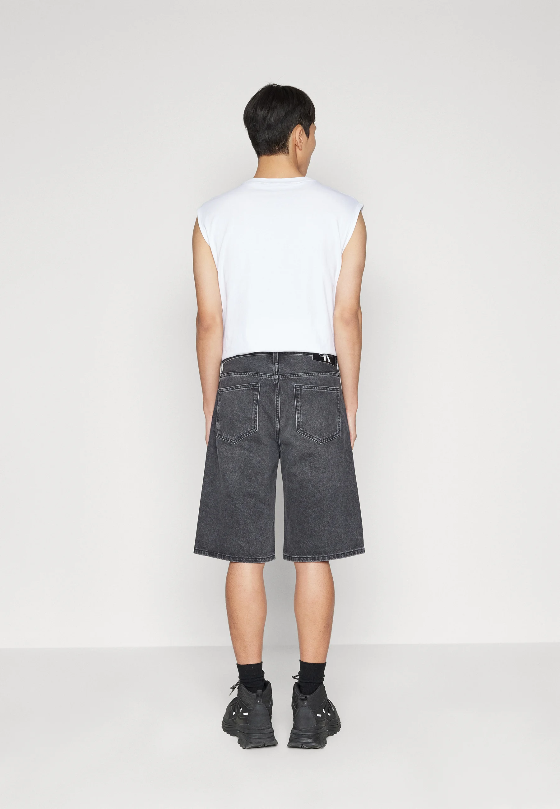 Calvin Klein Jeans 90'S LOOSE SHORT - Pantalones cortos vaqueros