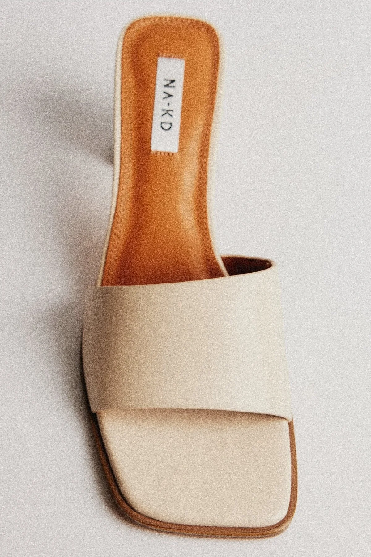 NA-KD  Sandalen mit ausgestelltem Blockabsatz
