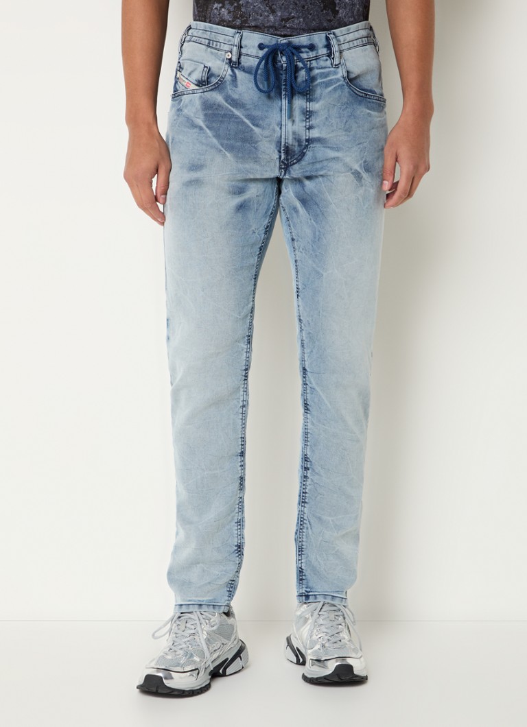 Pantalon de jogging en denim slim fit Diesel 2032 D-krooley, mélange de lyocell