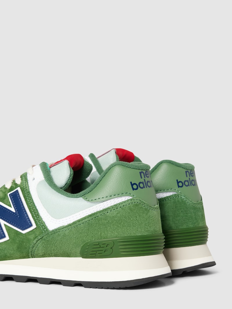 Sneaker aus Leder-Mix in grün