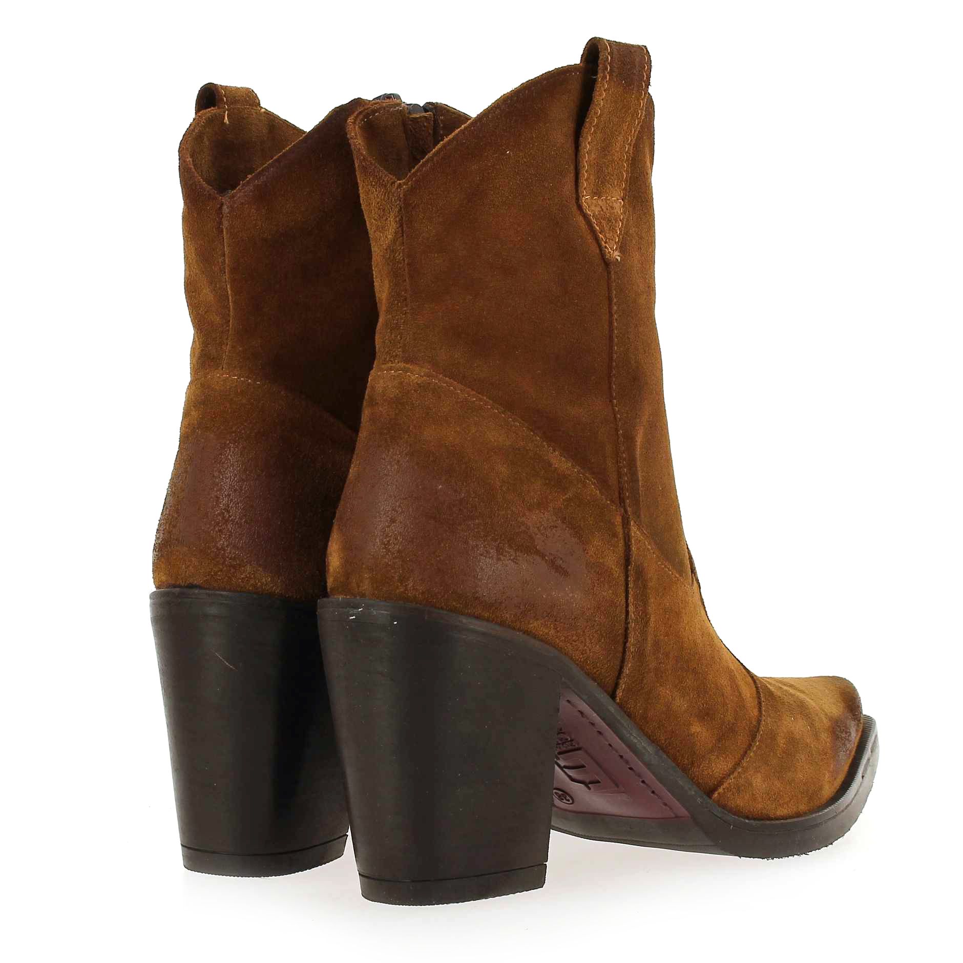Emanuele Crasto   5023 - Camel