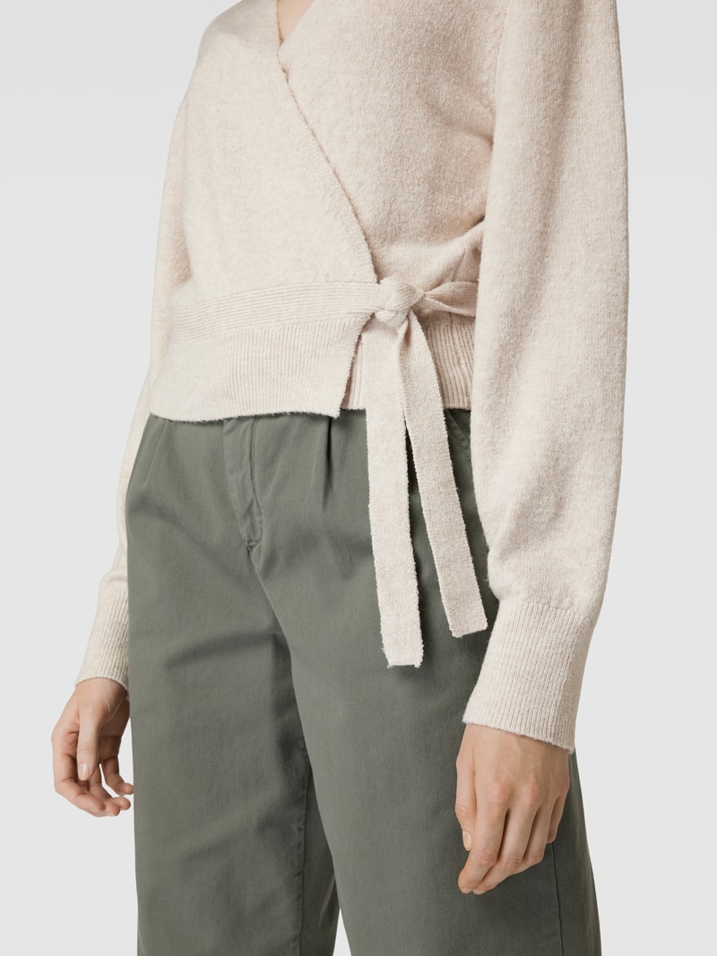 Strickjacke mit Schnürung in offwhite meliert