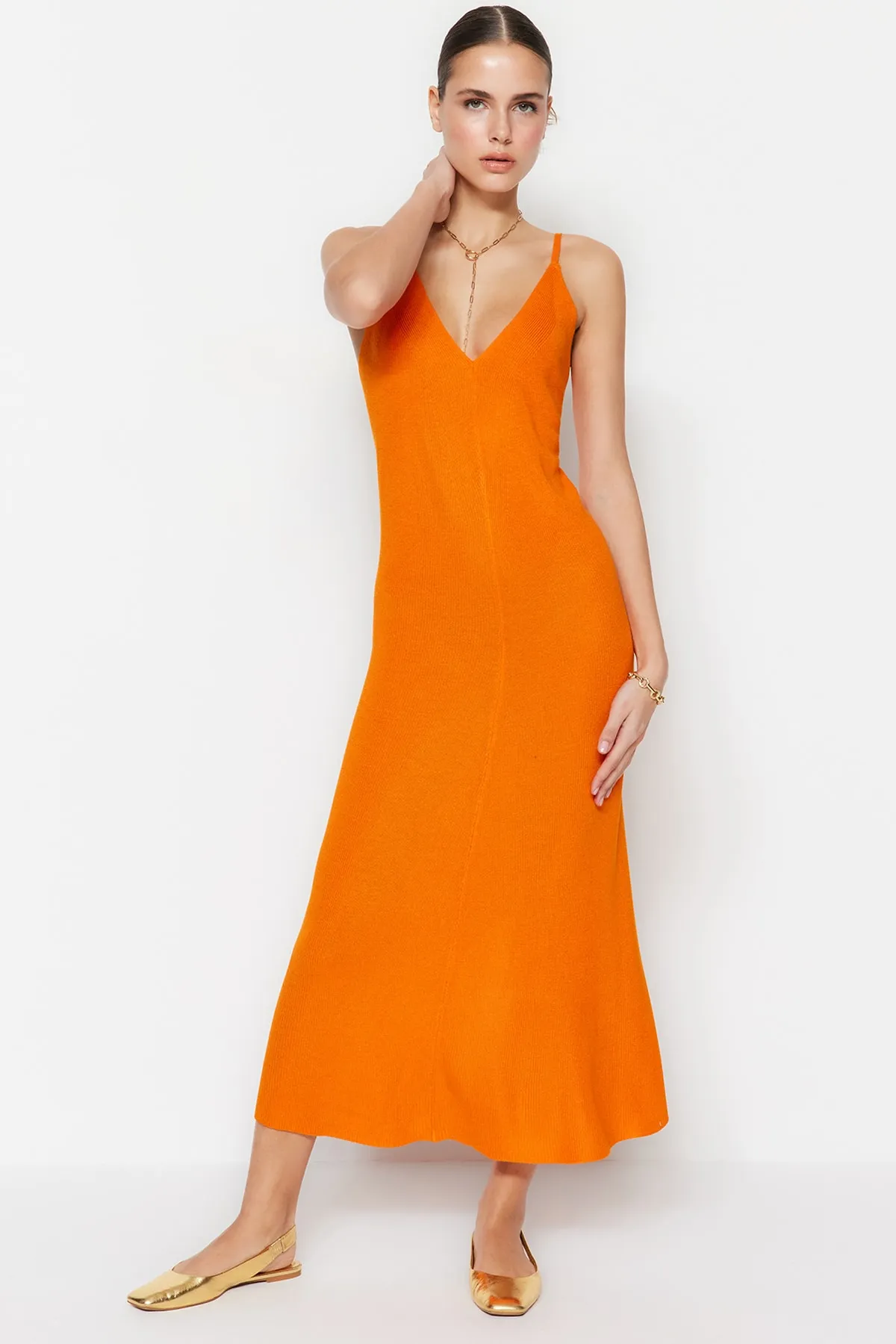 Trendyol Collection  Orangefarbenes Maxi-Strick-Basic-Kleid TWOSS20EL1574