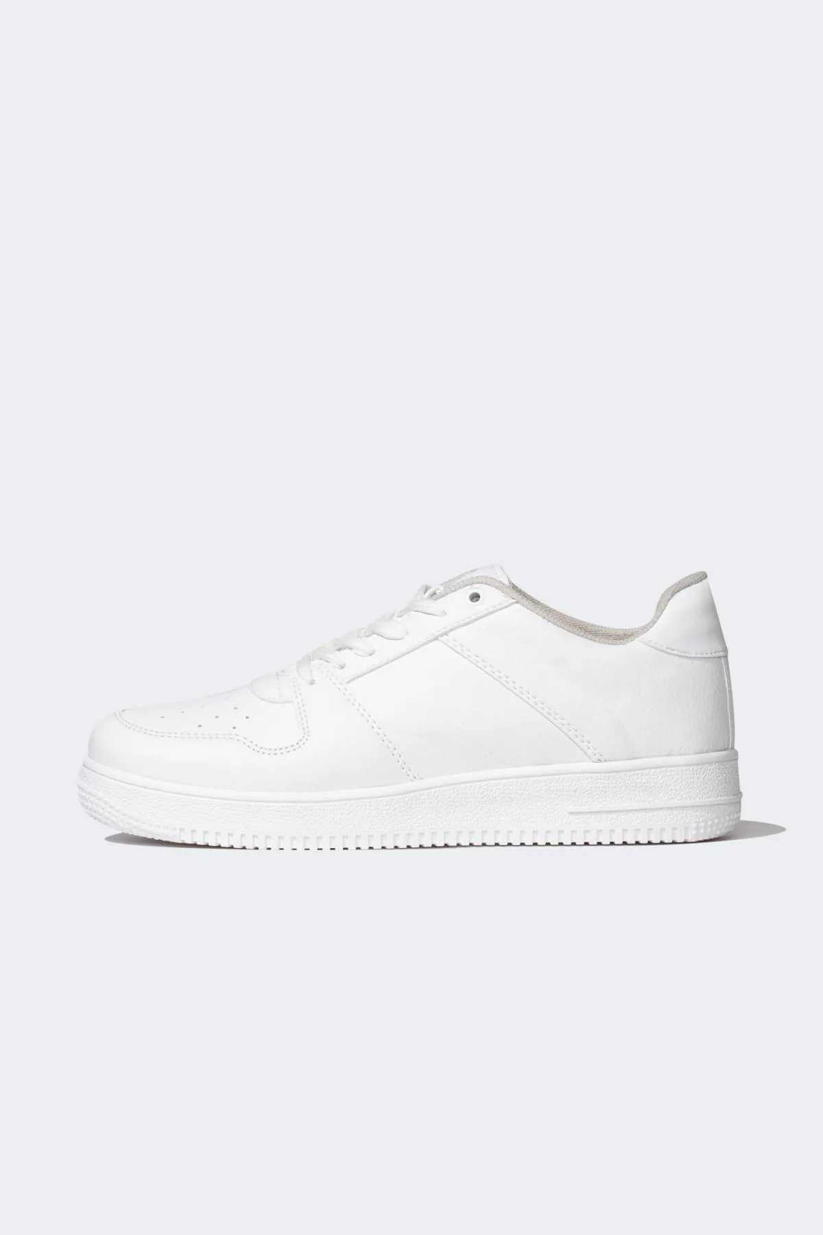 DeFacto  Damen-Sneaker aus Kunstleder zum Schnüren mit flacher Sohle C2168axns