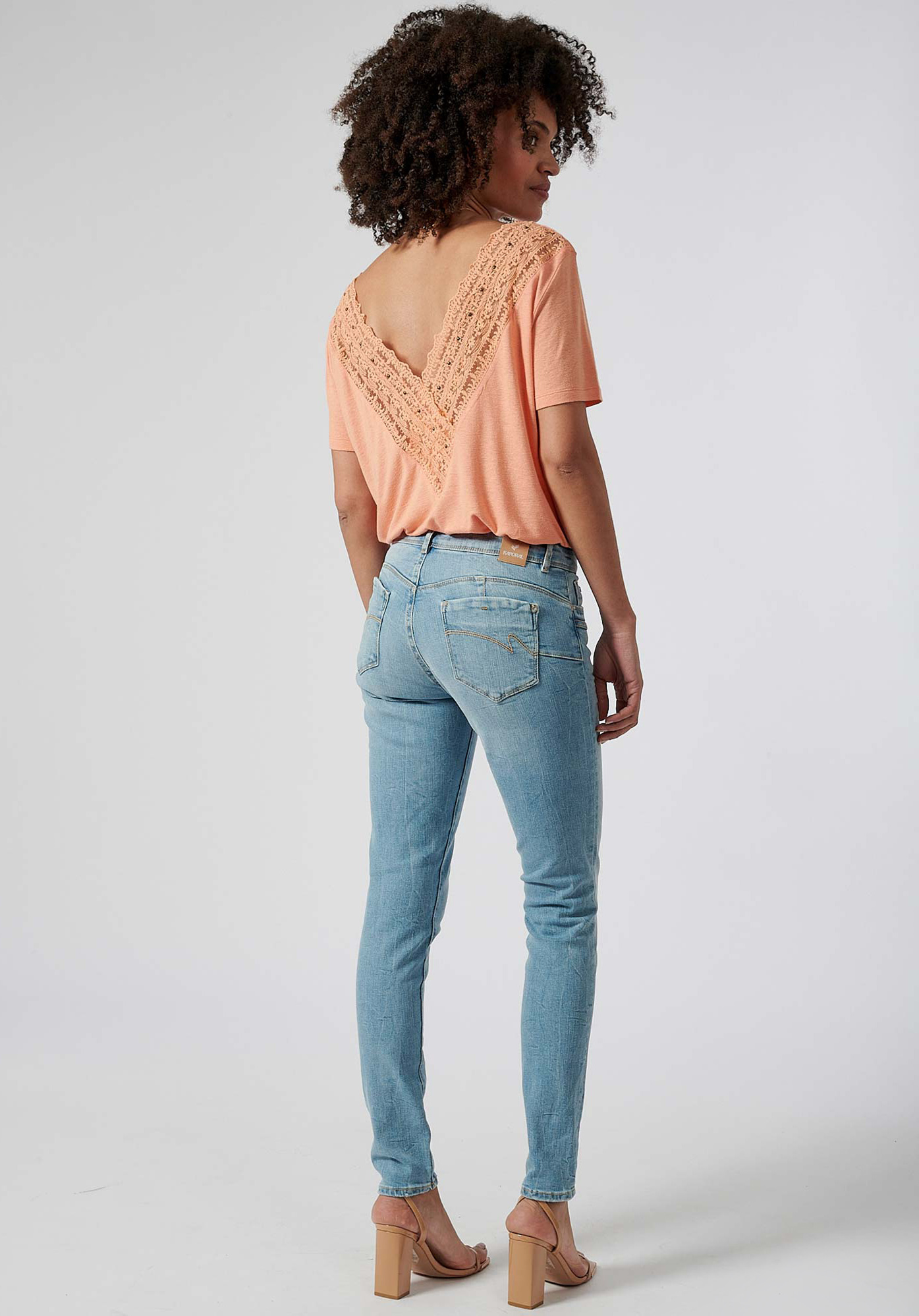 VIKA   Jean slim Femme