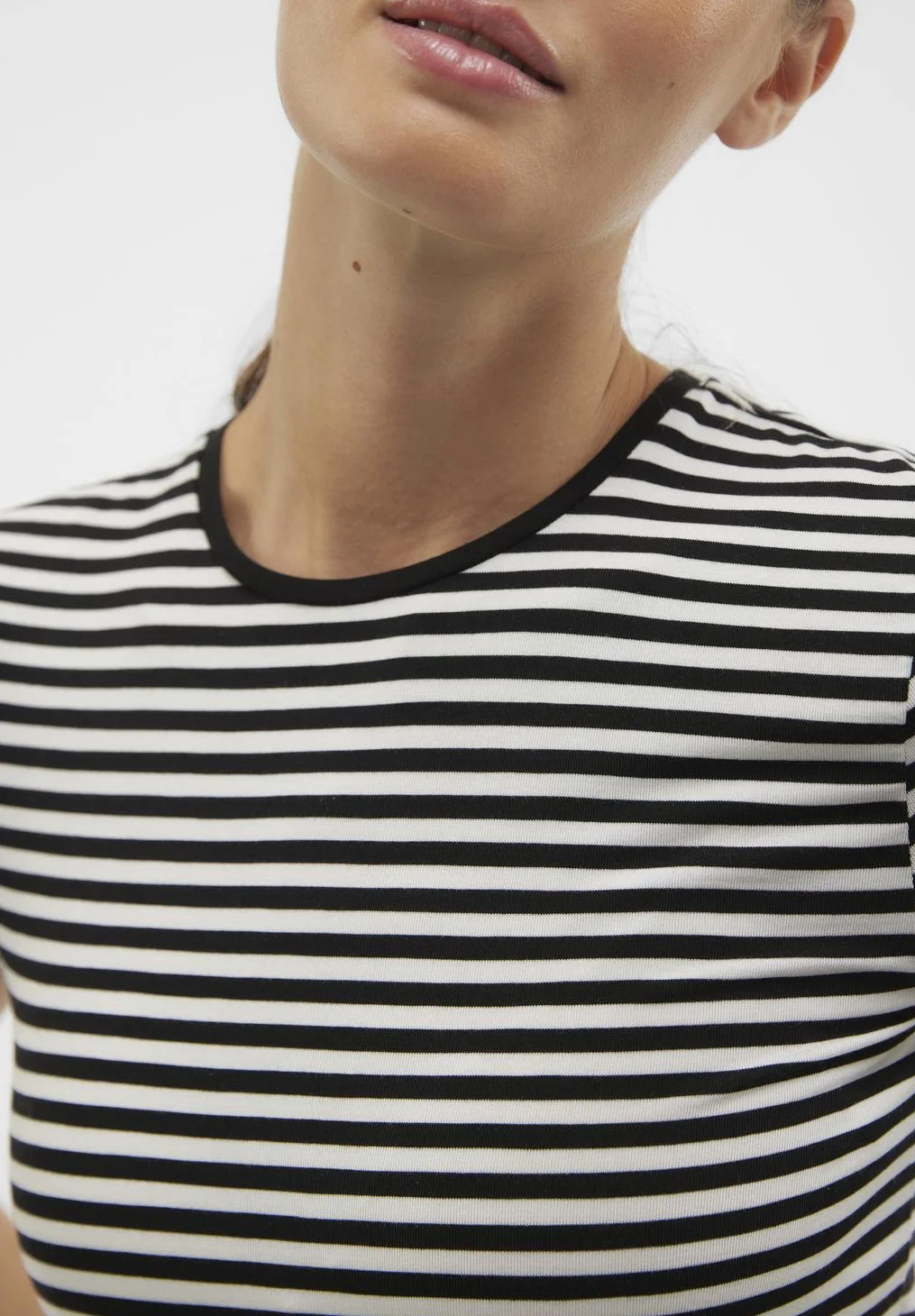 Camiseta básica Aware VMINES FIONA O-NECK TOP