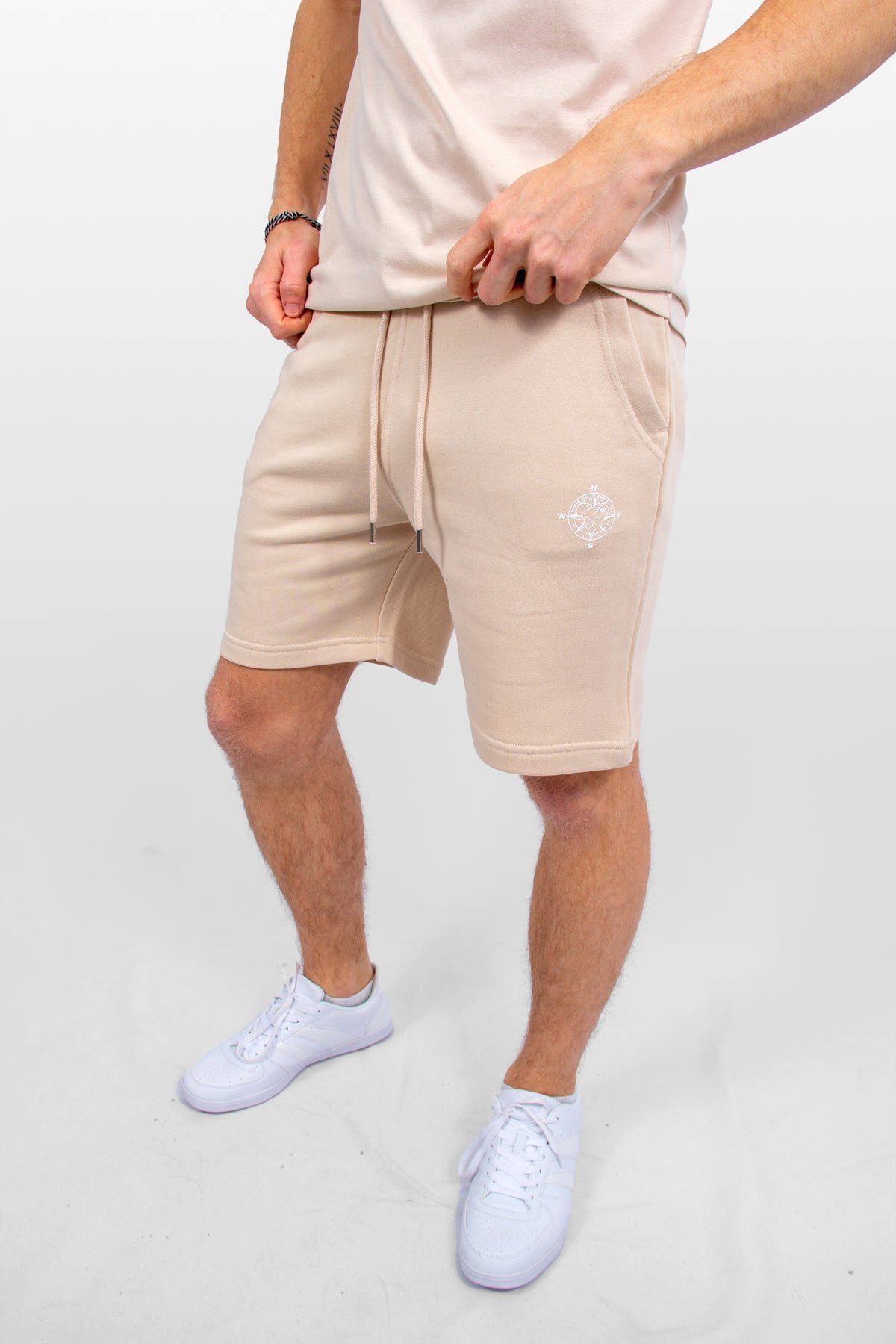 TheHeartFam Shorts Nachhaltige kurze Jogginghose Sand Kompass Herren Frauen Hergestellt in Portugal / Familienunternehmen