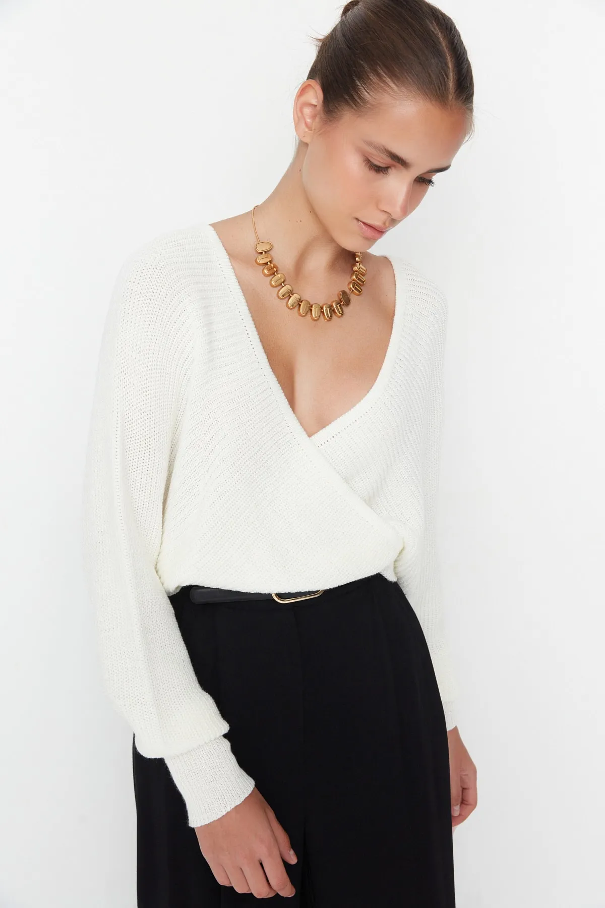 Trendyol Collection  Ecrufarbener zweireihiger Strickpullover TWOAW21KZ1277