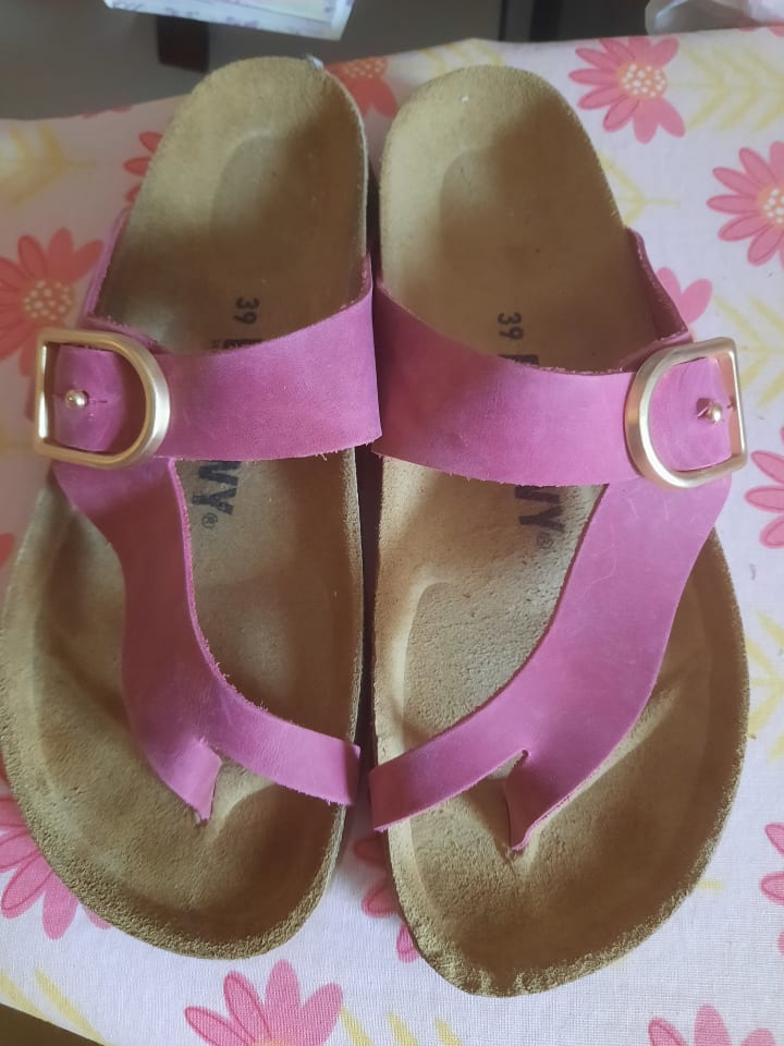 billowy Leder-Zehentrenner in Fuchsia günstig kaufen 39
