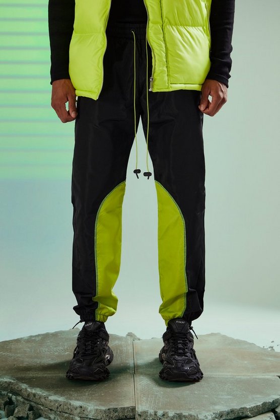 Slim-Fit Jogginghose mit Kontrast-Einsatz und elastischem Bund