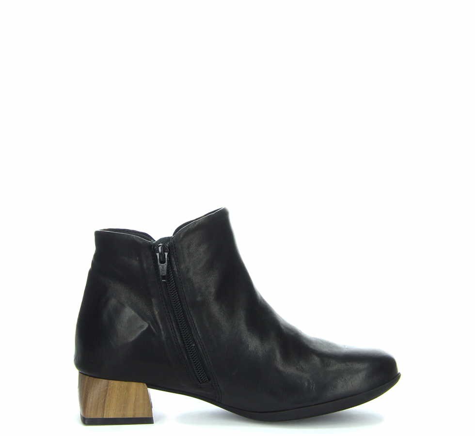 THINK Stiefeletten schwarz