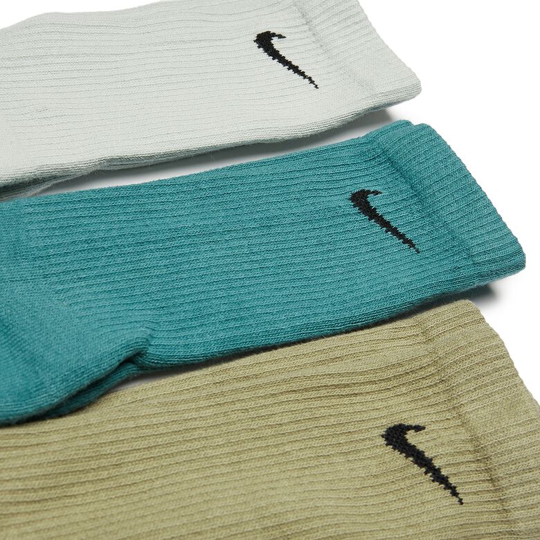 NIKE Everyday Plus Cushioned Crew Socks (3 Pack) multi-color