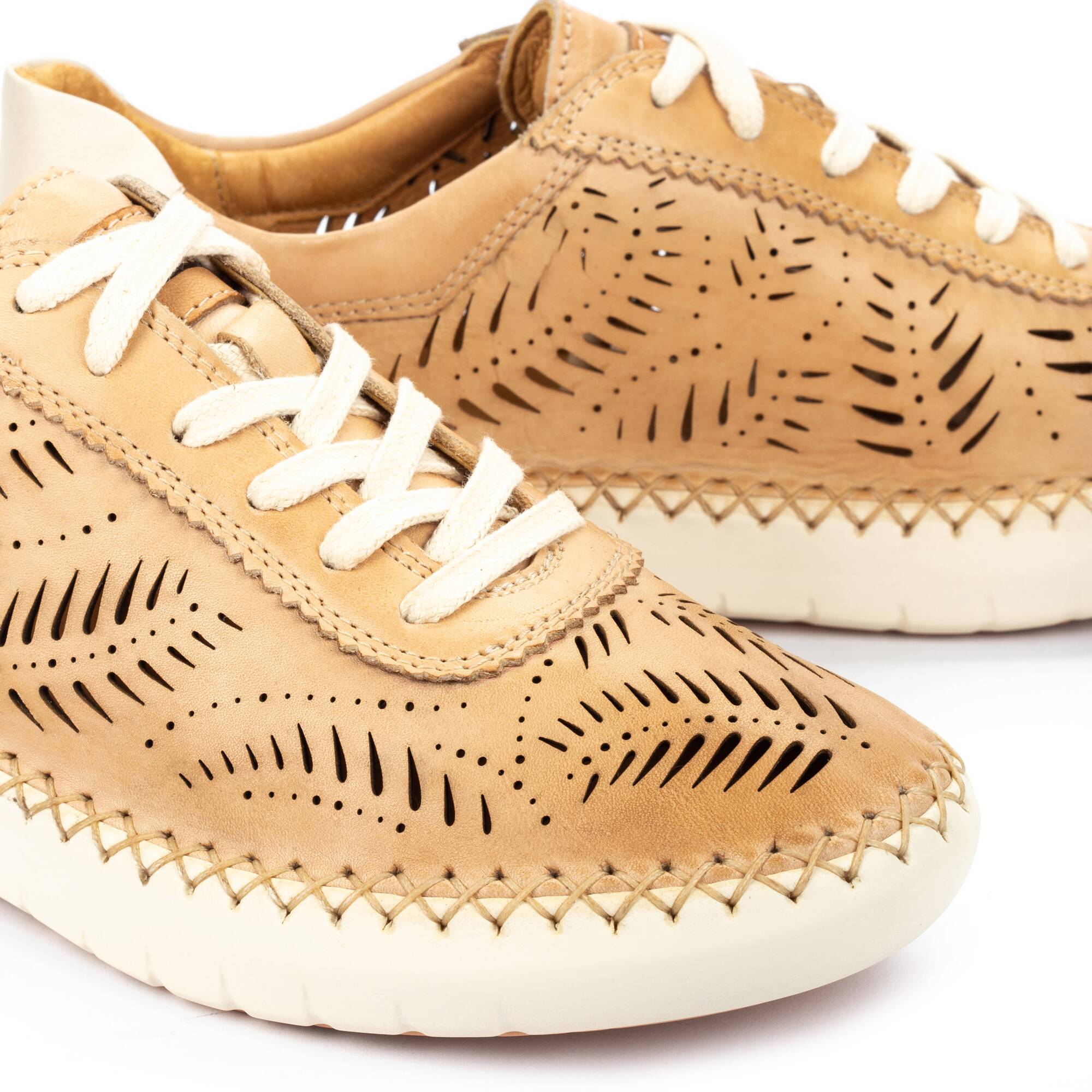 Sportowy z detalami - BAMBOO