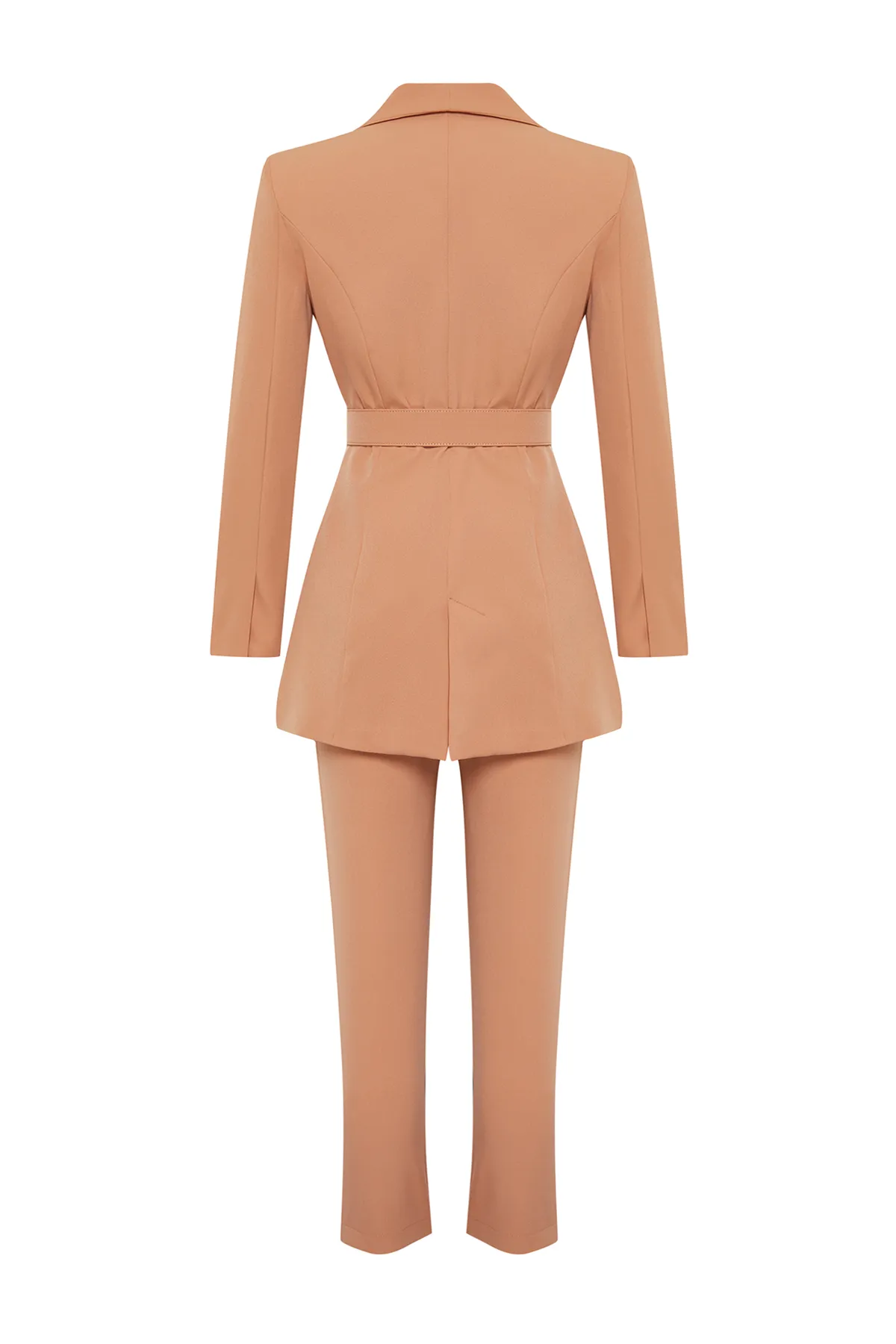 Trendyol Modest  Kamelfarbenes Set aus Jacke und Hose mit Kreppfutter und Gürtel, gewebter Unterseite und Oberteil TCTSS24US00010
