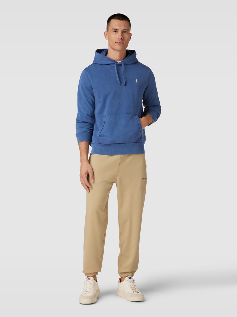 Hoodie mit Label-Stitching in marineblau