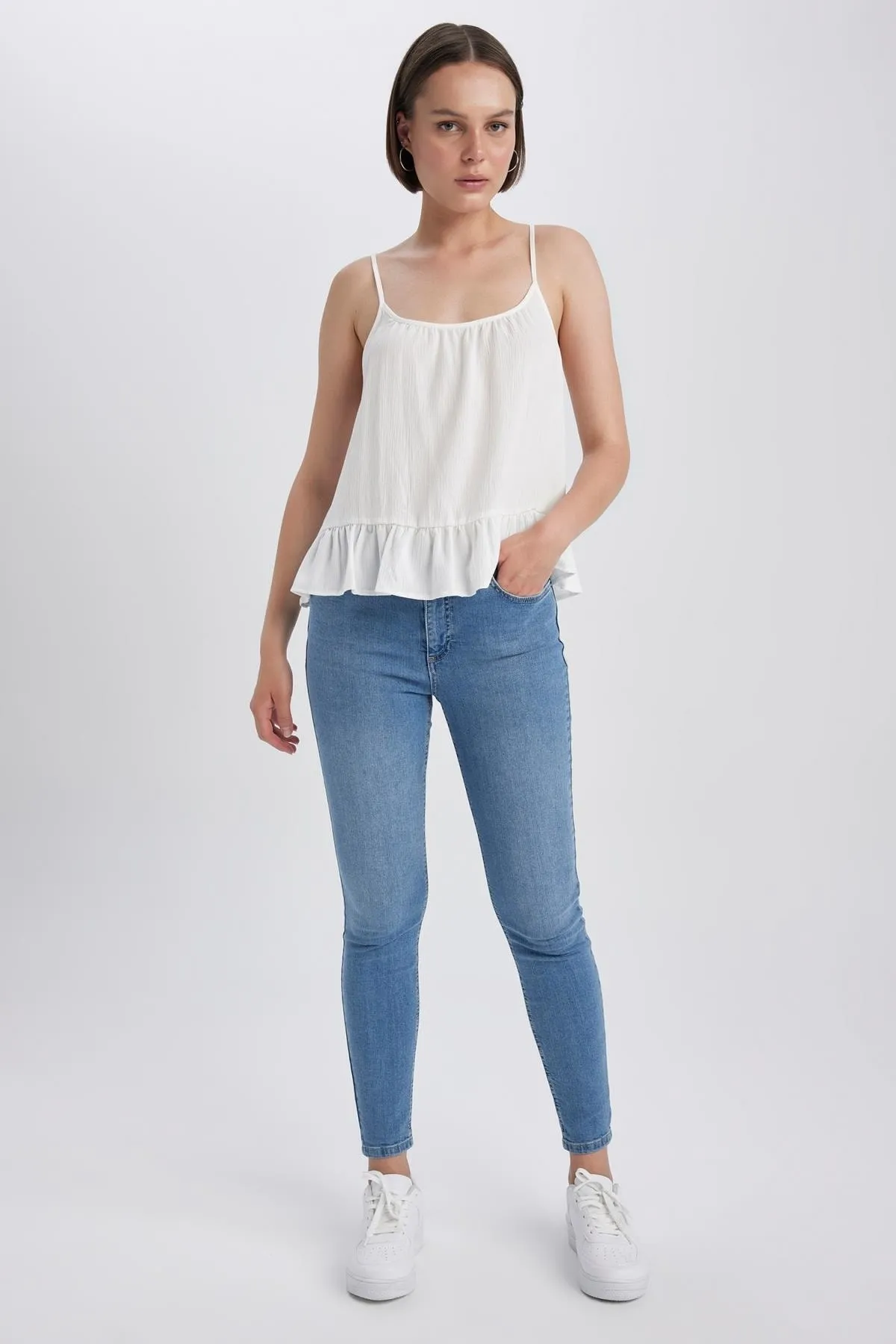 DeFacto  Rebeca Skinny Fit Jeanshose mit normaler Taille, schmalem Bein und langer Länge, A5141ax23hs