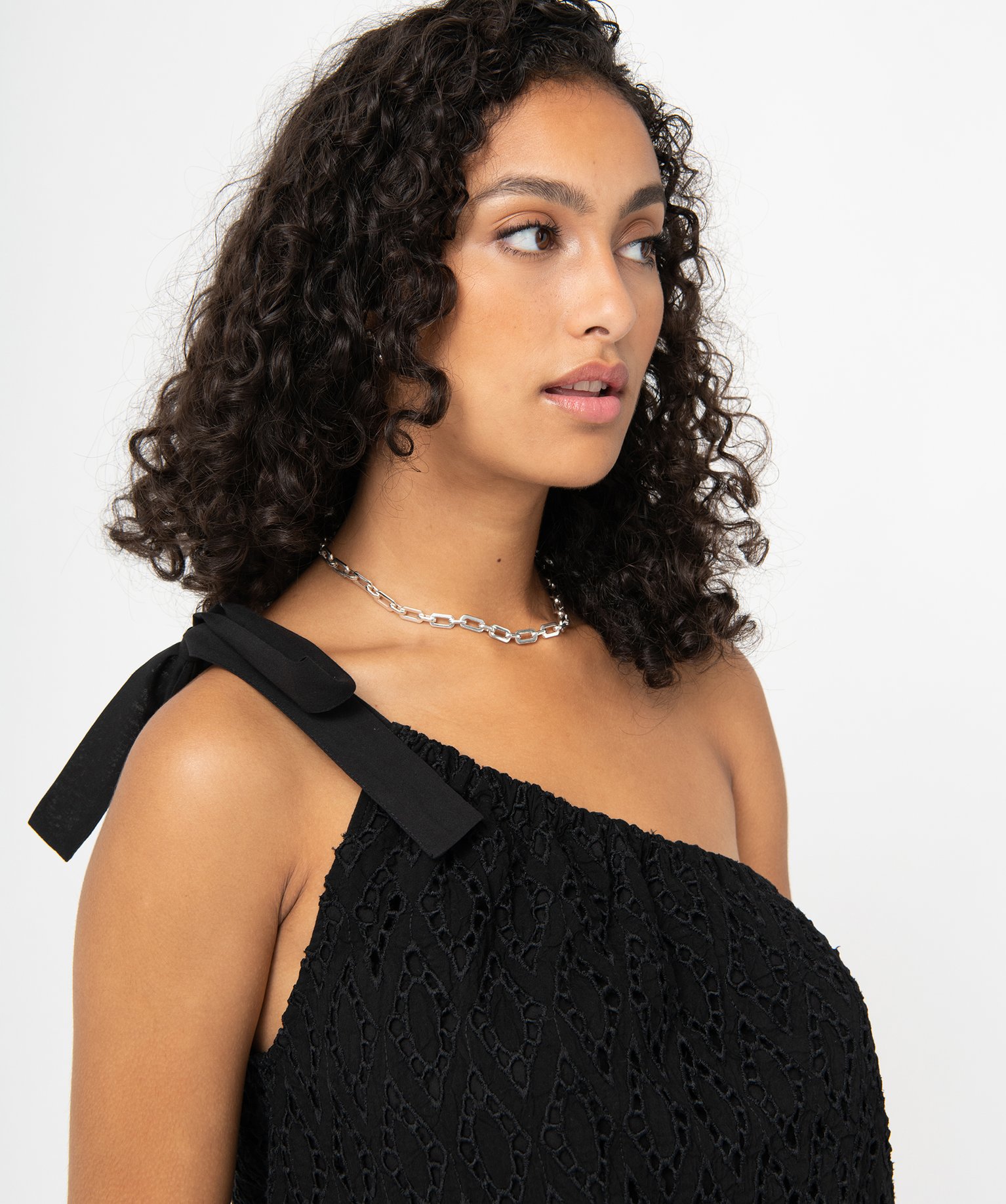 Blouse femme sans manche coupe asymétrique noir | GEMO