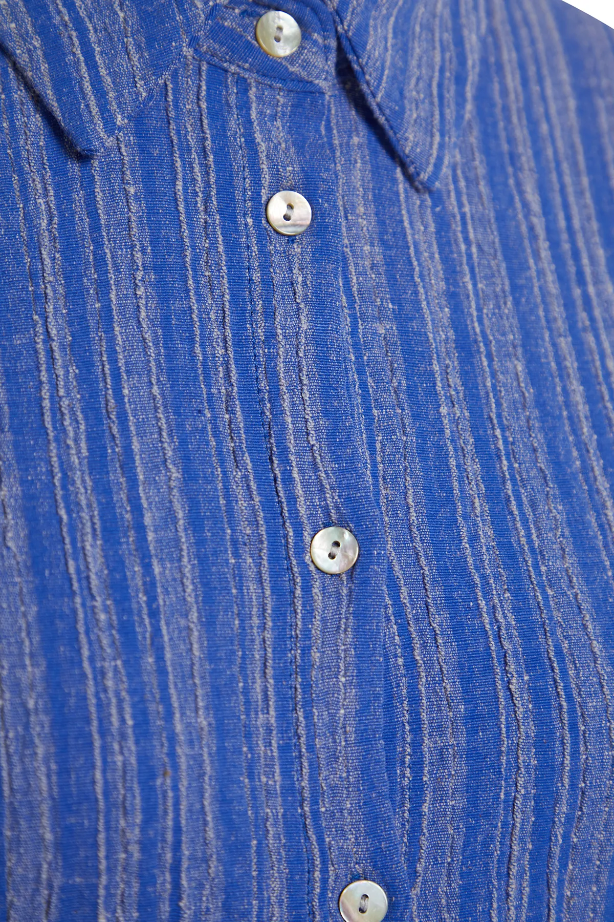 Trendyol Collection  Marineblaues Set aus Hemd und Shorts aus gewebtem Leinengemisch TBESS23AU00054