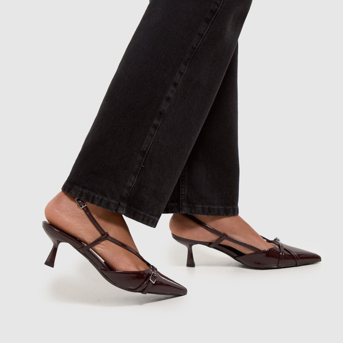Schuh Sidney bordó színű, slingback magassarkú cipő