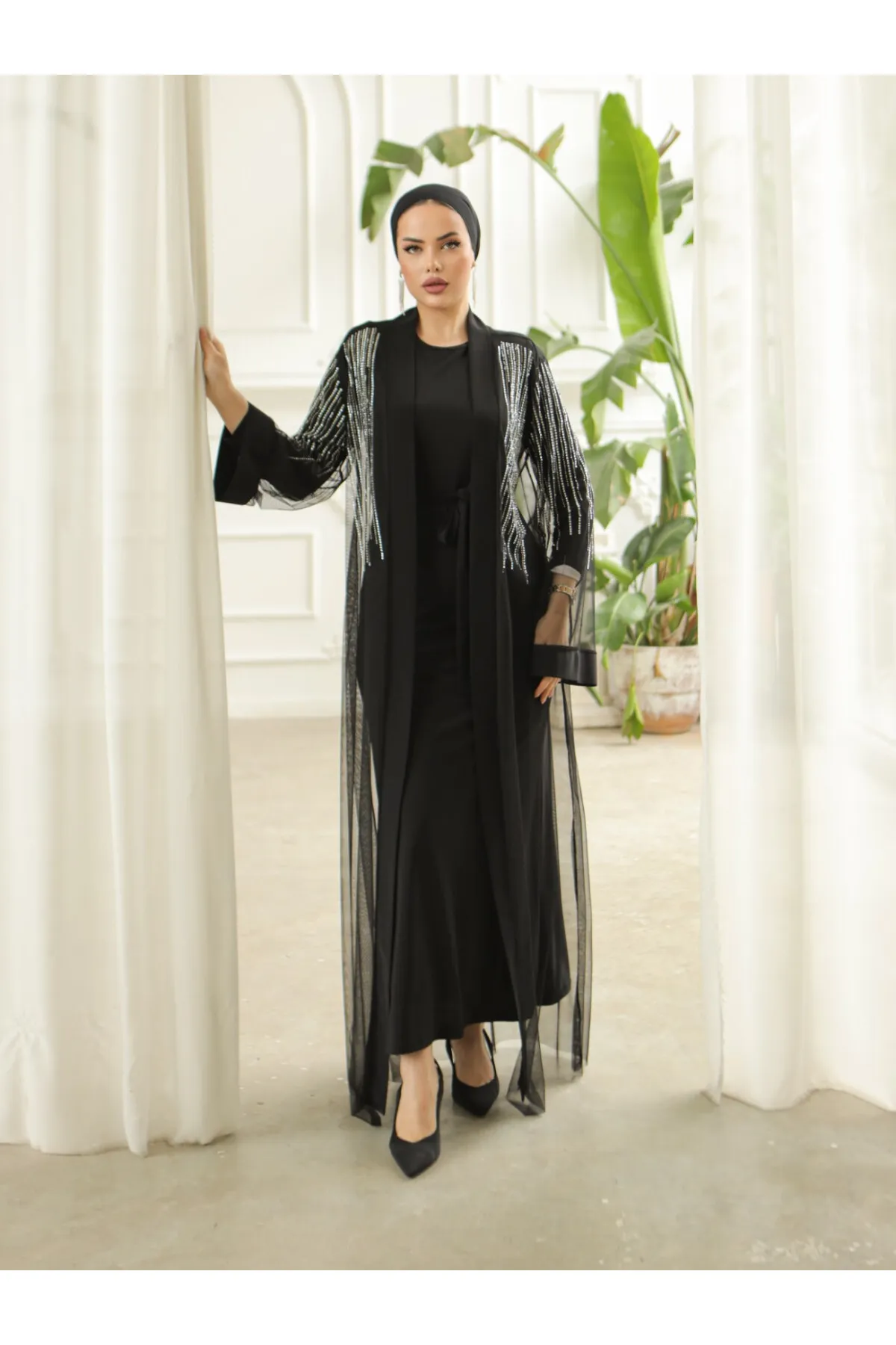 Modamorfo  Steinfarbenes, detailliertes Doppel-Abaya-Set mit Gürtel