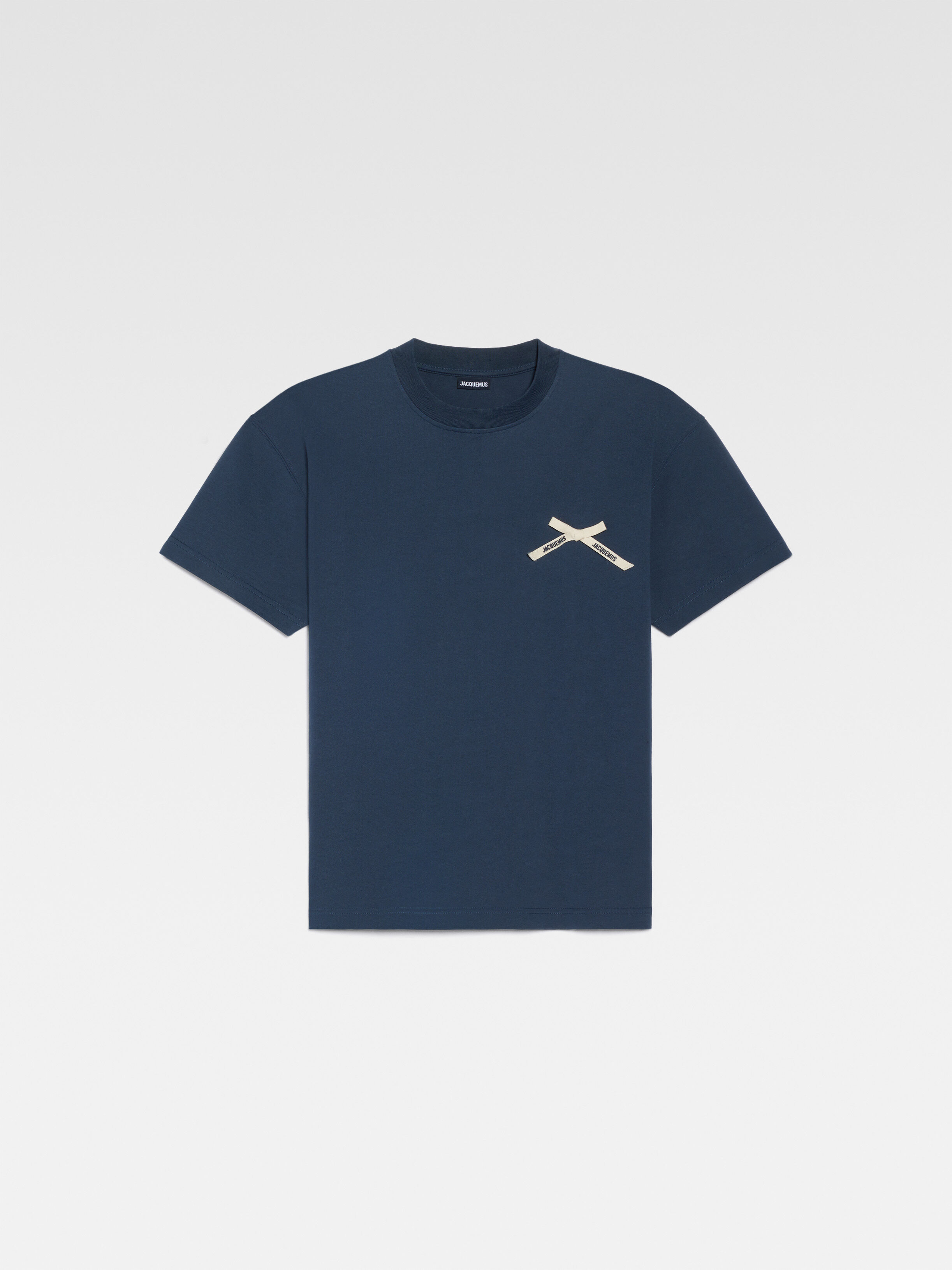 Le t-shirt Noeud