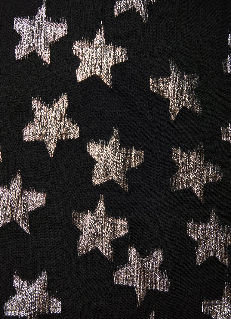 Saia curta lilás Fabienne Chapot com lurex e estampa.