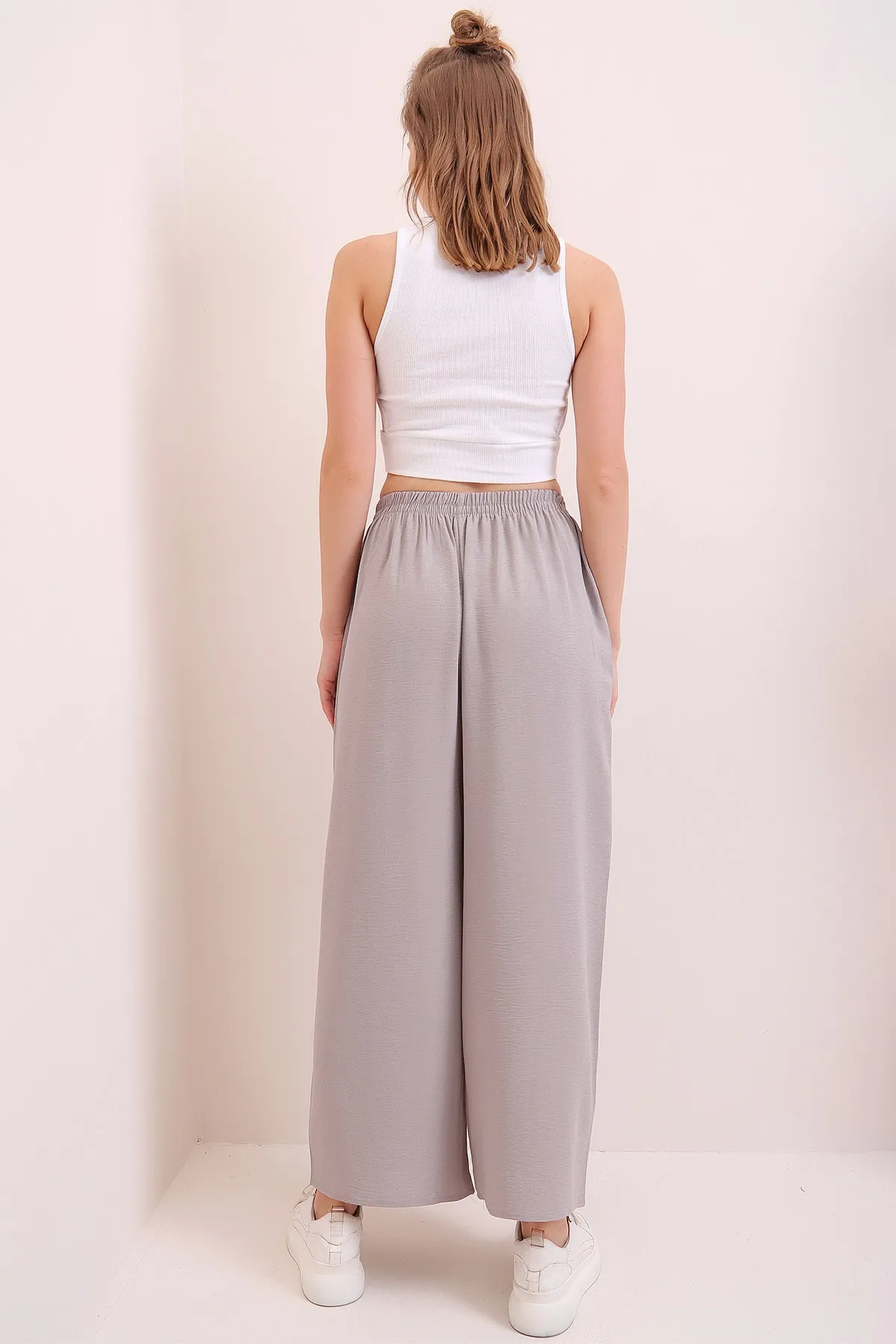 Trend Alaçatı Stili  Graue Aerobin-Hose mit elastischem Bund und entspanntem Schnitt für Damen