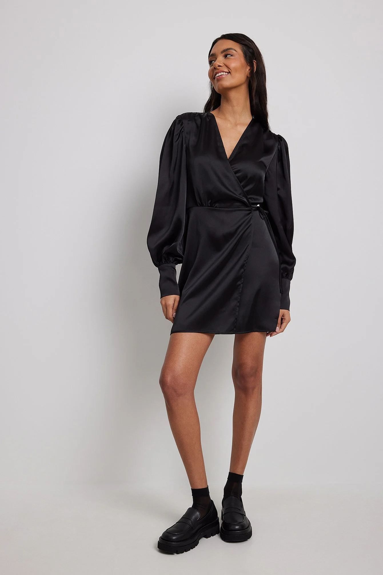 Wickel-Minikleid aus Satin